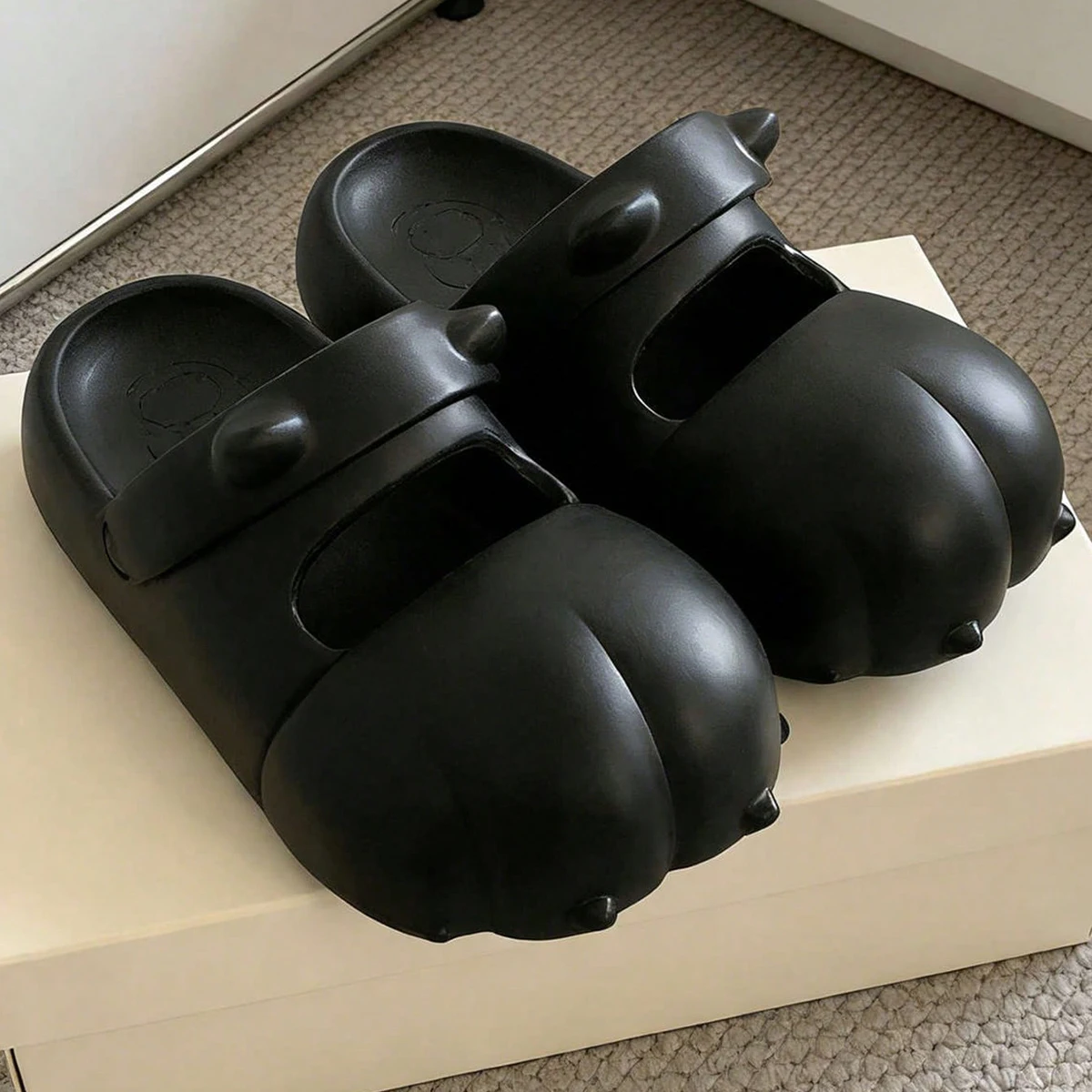 Letnie, modne klapki na platfo – Water Shoes recenzja i cena